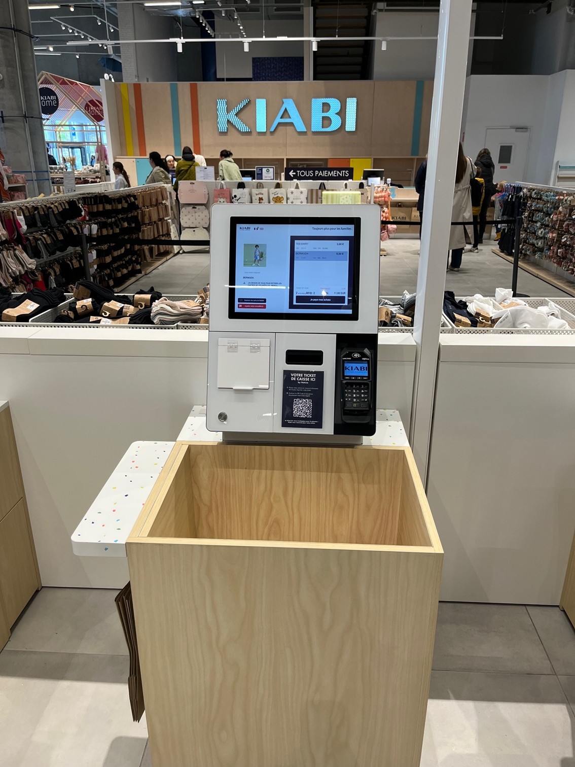 Nolimit dua tu thanh toan rfid vao cua hang flagship tai colombo